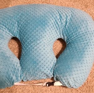 Twin Z Pillow